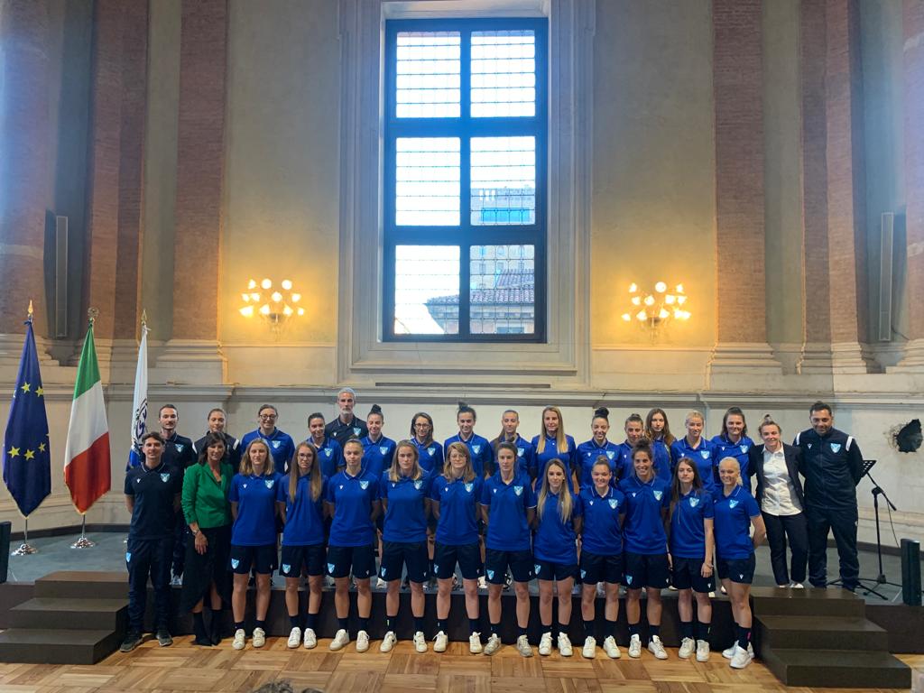 Presentazione-Brescia-Femminile-Foto-da-pagina-Facebook-Acf-Brescia-Calcio-Femminile