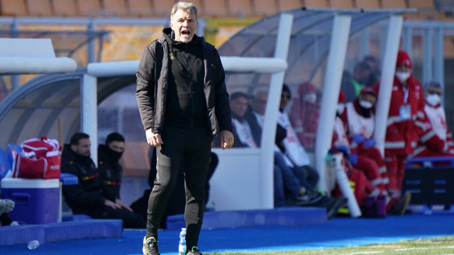 Photo LiveMedia/Emmanuele Mastrodonato
Lecce, Italy, March 12, 2022, Italian soccer Serie B match
US Lecce vs Brescia Calcio
Image shows:
coach Marco Baroni (US Lecce)
LiveMedia - World Copyright