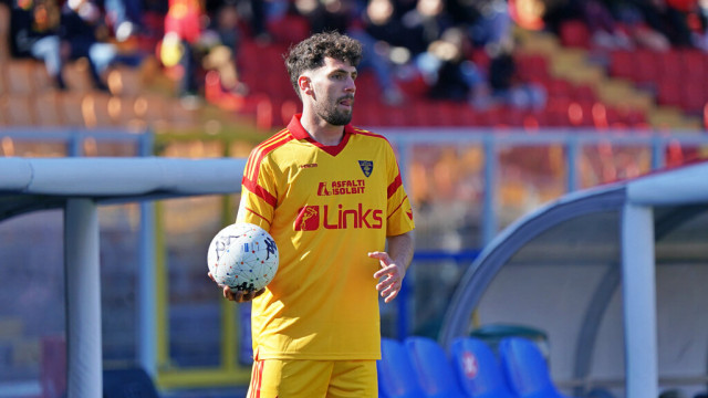 Photo LiveMedia/Emmanuele Mastrodonato
Lecce, Italy, March 12, 2022, Italian soccer Serie B match
US Lecce vs Brescia Calcio
Image shows:
Arturo Calabresi (US Lecce)
LiveMedia - World Copyright