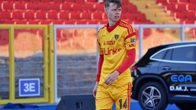 Photo LiveMedia/Emmanuele Mastrodonato
Lecce, Italy, March 12, 2022, Italian soccer Serie B match
US Lecce vs Brescia Calcio
Image shows:
Thórir Jóhann Helgason (US Lecce)
LiveMedia - World Copyright