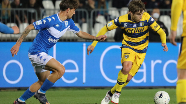 Photo LiveMedia/Luca Amedeo Bizzarri
Brescia, Italy, April 11, 2022, Italian soccer Serie B match
Brescia Calcio vs Parma Calcio
Image shows:
Adrian Bernabe’ of PARMA CALCIO in action during the Serie B match between Brescia Calcio and Parma Calcio at Stadio Mario Rigamonti on April 11, 2022 in Brescia, Italy.
LiveMedia - World Copyright