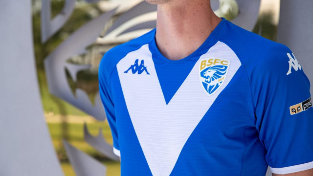 maglia 22/23 - foto da Brescia calcio maglia 22/23 - foto da Brescia calcio