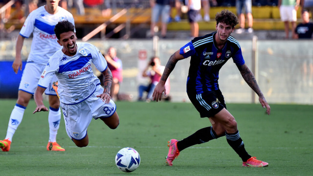 Photo LiveMedia/Gabriele Masotti
Pisa, Italy, August 06, 2022, Italian football Coppa Italia match
AC Pisa vs Brescia Calcio
Image shows:
foul on Emanuele Ndoj (Brescia) by Andrea Cisco (Pisa)
LiveMedia - World Copyright