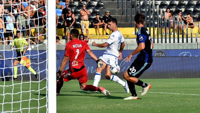 Photo LiveMedia/Gabriele Masotti
Pisa, Italy, August 06, 2022, Italian football Coppa Italia match
AC Pisa vs Brescia Calcio
Image shows:
Massimo Bertagnoli (Brescia) fails an opportunity, Nicolas David Andrade (Pisa) saves the goal
LiveMedia - World Copyright
