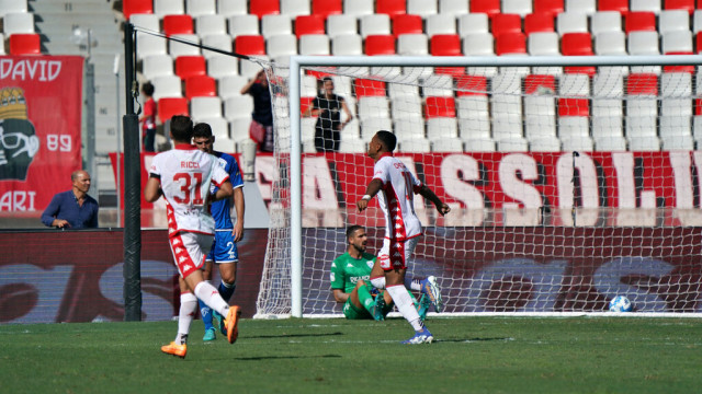 Photo LiveMedia/Emmanuele Mastrodonato
Bari, Italy, October 01, 2022, Italian soccer Serie B match
SSC Bari vs Brescia Calcio
Image shows:
Waild Cheddira (SSC Bari) celebrates after scoring a goal
LiveMedia - World Copyright