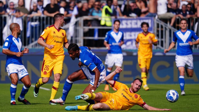 Photo LiveMedia/Luca Rossini
Brescia, Italy, October 08, 2022, Italian soccer Serie B match
Brescia Calcio vs AS Cittadella
Image shows:
Florian Ayé (Brescia FC)
LiveMedia - World Copyright
