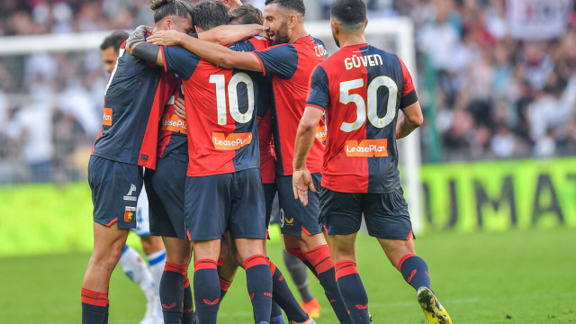 Photo LiveMedia/Danilo Vigo
Genoa, Italy, October 29, 2022, Italian soccer Serie B match
Genoa CFC vs Brescia Calcio
Image shows:
team Genoa celebrates after scoring a goal
LiveMedia - World Copyright