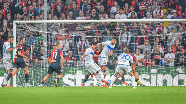 Photo LiveMedia/Danilo Vigo
Genoa, Italy, October 29, 2022, Italian soccer Serie B match
Genoa CFC vs Brescia Calcio
Image shows:
goal Brescia 1- 1
LiveMedia - World Copyright