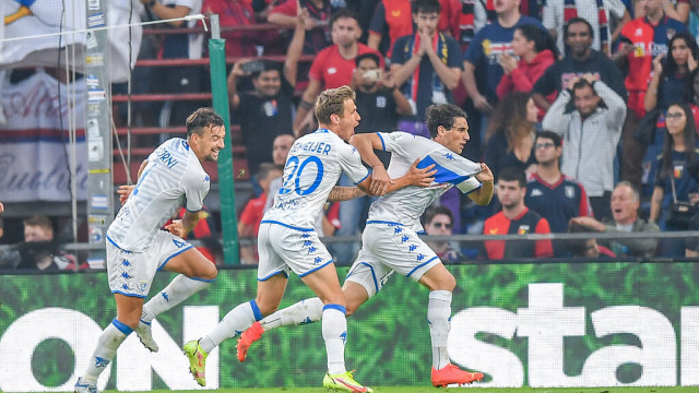 Photo LiveMedia/Danilo Vigo
Genoa, Italy, October 29, 2022, Italian soccer Serie B match
Genoa CFC vs Brescia Calcio
Image shows:
team Brescia celebrates after scoring a goal 1 - 1
LiveMedia - World Copyright