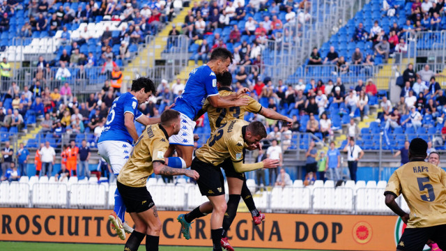 Photo LiveMedia/Luca Rossini
Brescia, Italy, October 22, 2022, Italian soccer Serie B match
Brescia Calcio vs Venezia FC
Image shows:
Davide Adorni (Brescia FC)
LiveMedia - World Copyright