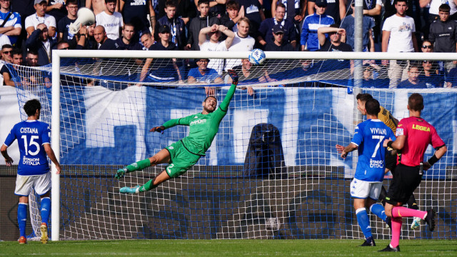 Photo LiveMedia/Luca Rossini
Brescia, Italy, October 22, 2022, Italian soccer Serie B match
Brescia Calcio vs Venezia FC
Image shows:
Luca Lezzerini (Brescia FC)
LiveMedia - World Copyright