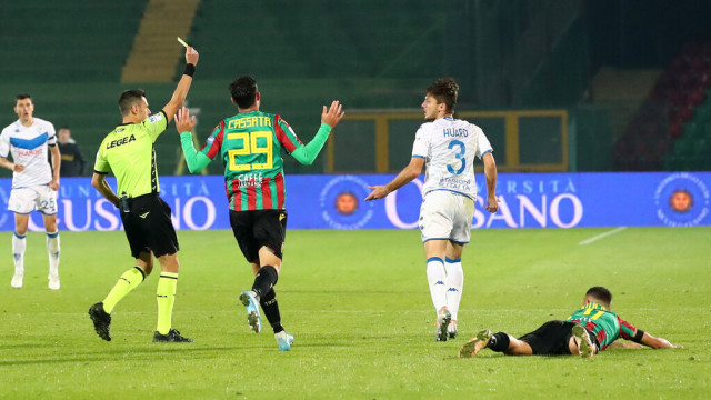 Photo LiveMedia/Luca Marchetti
Terni, Italy, November 12, 2022, Italian soccer Serie B match
Ternana Calcio vs Brescia Calcio
Image shows:
admonition Mattihieu Huard (Brescia)
LiveMedia - World Copyright