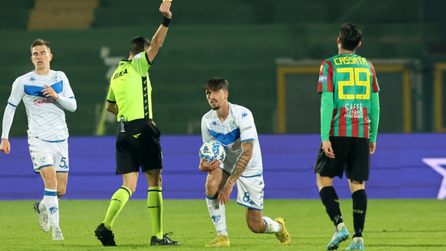 Photo LiveMedia/Luca Marchetti
Terni, Italy, November 12, 2022, Italian soccer Serie B match
Ternana Calcio vs Brescia Calcio
Image shows:
admonition Emanuele Modj (Brescia)
LiveMedia - World Copyright