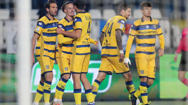 Photo LiveMedia/Luca Amedeo Bizzarri
Brescia, Italy, December 12, 2022, Italian soccer Serie B match
Brescia Calcio vs Parma Calcio
Image shows:
DENNIS MAN (PARMA) CELEBRATES
LiveMedia - World Copyright
