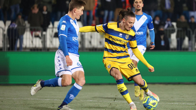 Photo LiveMedia/Luca Amedeo Bizzarri
Brescia, Italy, December 12, 2022, Italian soccer Serie B match
Brescia Calcio vs Parma Calcio
Image shows:
DENNIS MAN (PARMA) SCORES A GOAL
LiveMedia - World Copyright