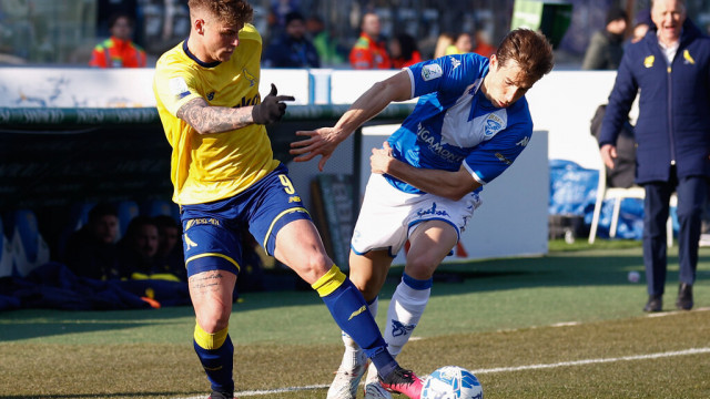 Photo LiveMedia/Luca Diliberto
Brescia, Italy, February 11, 2023, Italian soccer Serie B match
Brescia Calcio vs Modena FC
Image shows:
Nicholas Bonfanti (Modena) and
LiveMedia - World Copyright