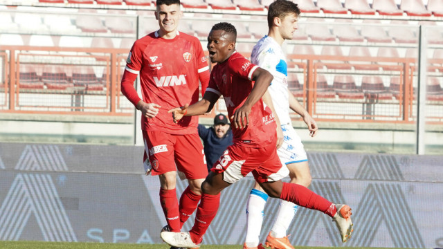Photo LiveMedia/Loris Cerquiglini
Perugia, Italy, February 04, 2023, Italian soccer Serie B match
AC Perugia vs Brescia Calcio
Image shows:
kouan oulai christian “k. oulai” (n.28 perugia calcio)
 rejoices 3-0
LiveMedia - World Copyright