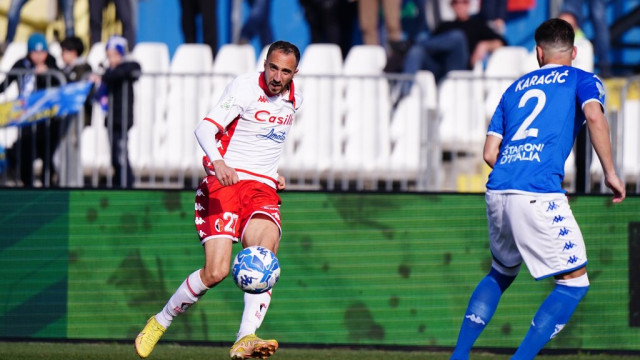 Photo LiveMedia/Luca Rossini
Brescia, Italy, February 25, 2023, Italian soccer Serie B match
Brescia Calcio vs SSC Bari
Image shows:
Antonio Mazzotta (SSC Bari)
LiveMedia - World Copyright