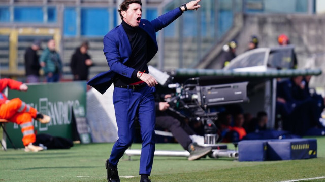 Photo LiveMedia/Luca Rossini
Brescia, Italy, February 25, 2023, Italian soccer Serie B match
Brescia Calcio vs SSC Bari
Image shows:
Michele Mignani (SSC Bari)
LiveMedia - World Copyright