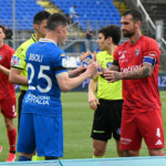 the captains exchange pennants during Brescia Calcio vs AC Pisa, Italian soccer Serie B match in Brescia, Italy, April 25 2025